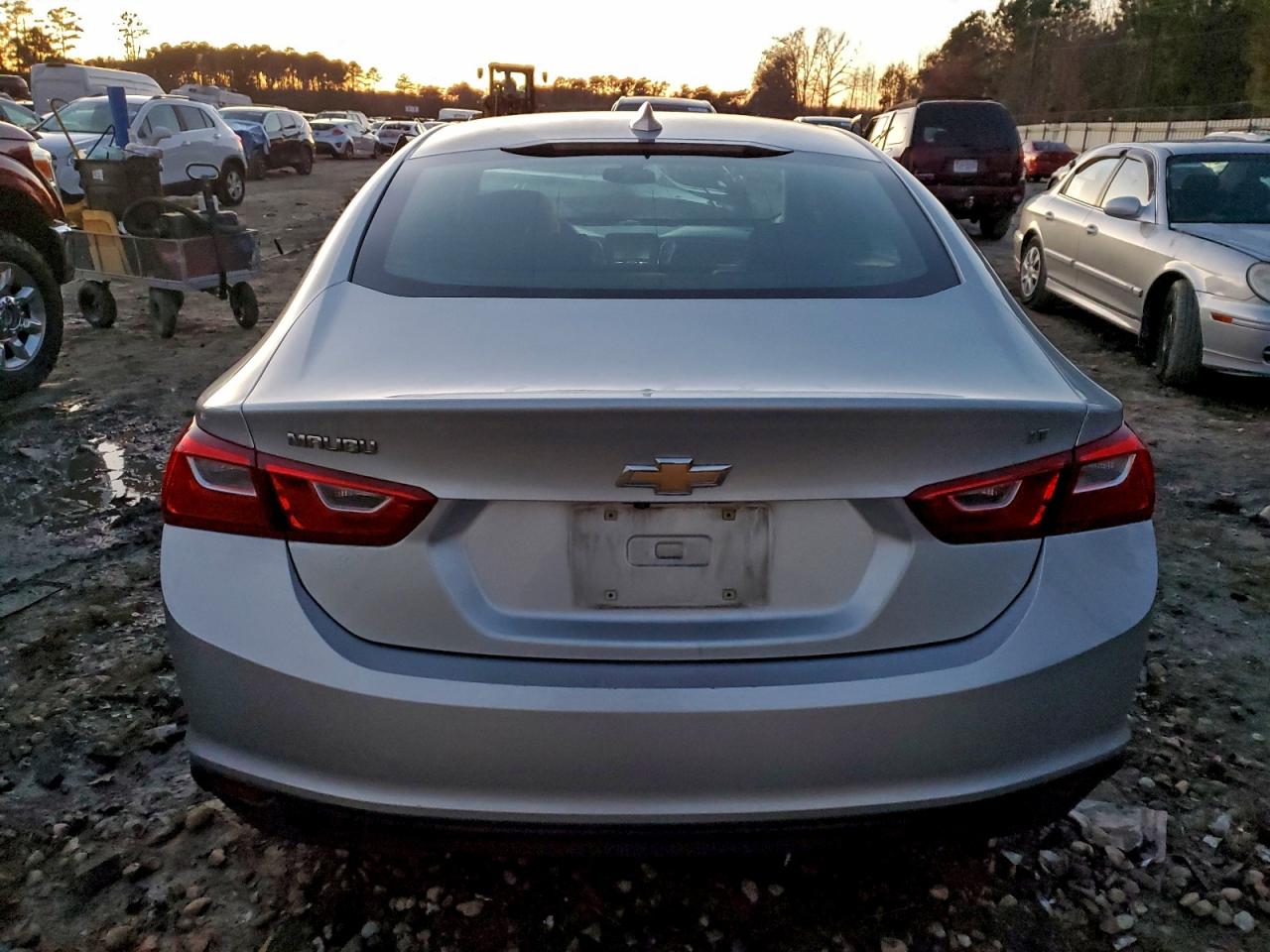 2017 CHEVROLET MALIBU LT photo 6