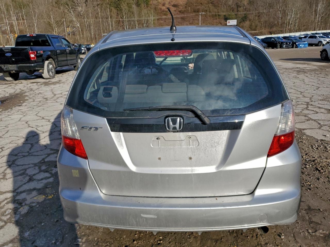 2011 HONDA FIT photo 6