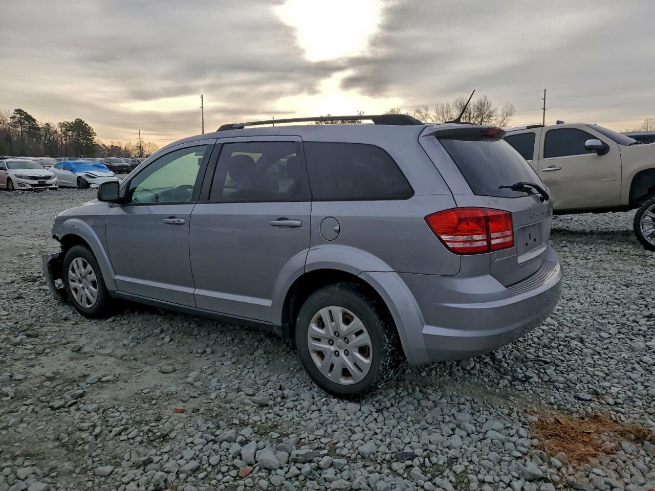 2017 DODGE JOURNEY SE photo 3