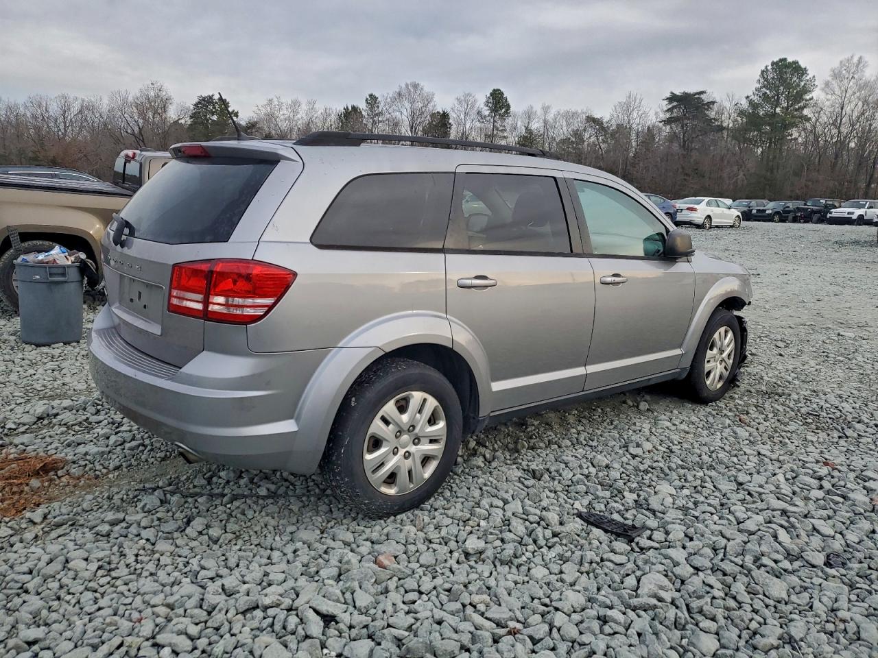 2017 DODGE JOURNEY SE photo 5