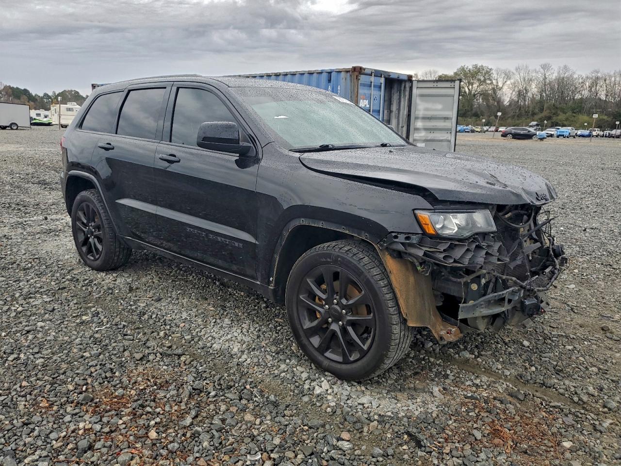 2018 JEEP GRAND CHEROKEE LAREDO photo 4