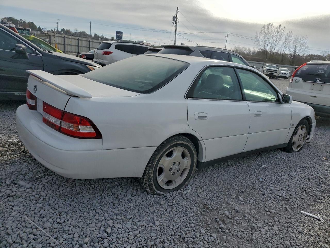 2000 LEXUS ES 300 photo 3
