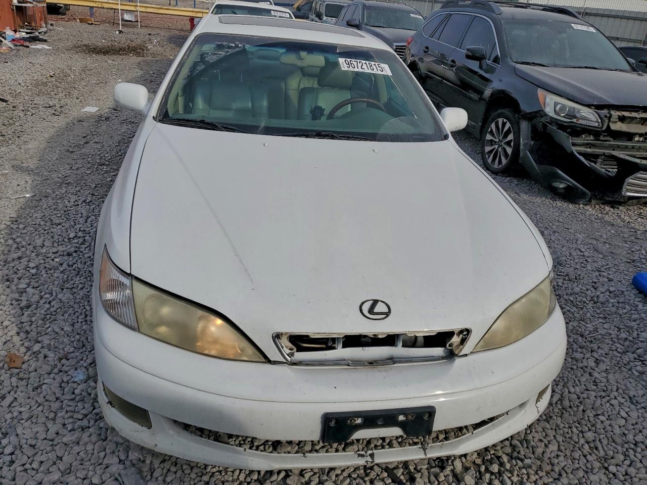 2000 LEXUS ES 300 photo 5