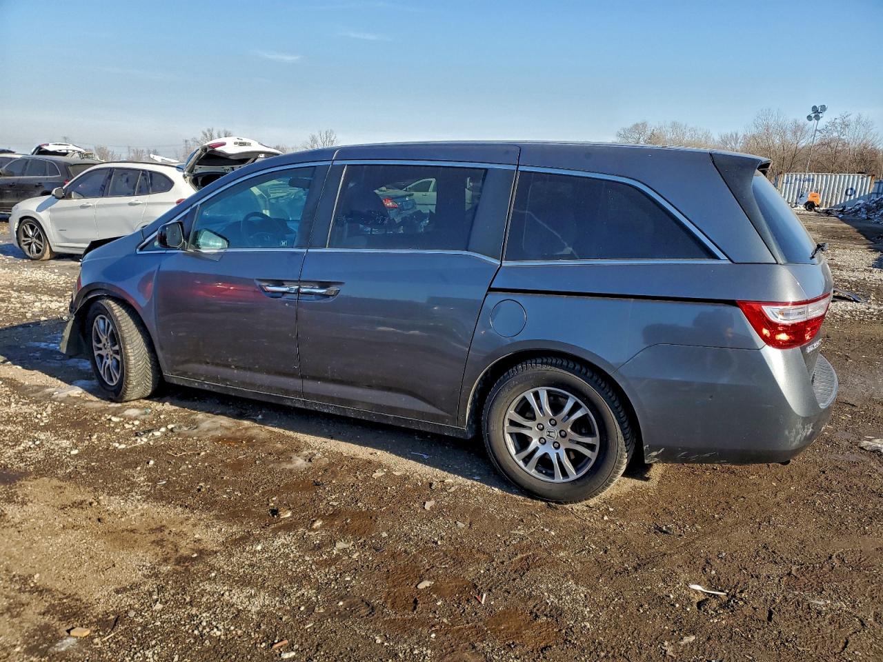2012 HONDA ODYSSEY photo 2