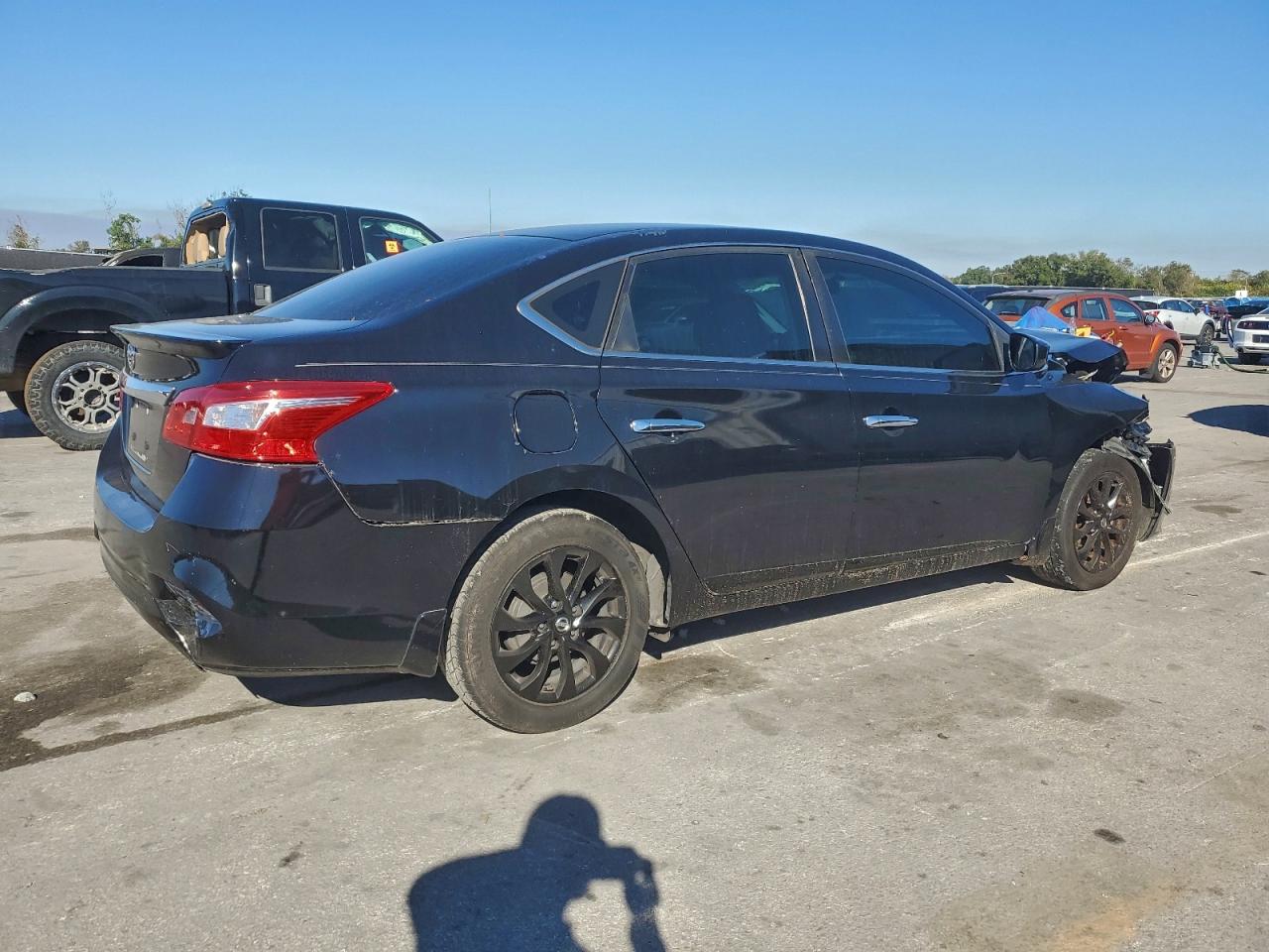 2018 NISSAN SENTRA S photo 5