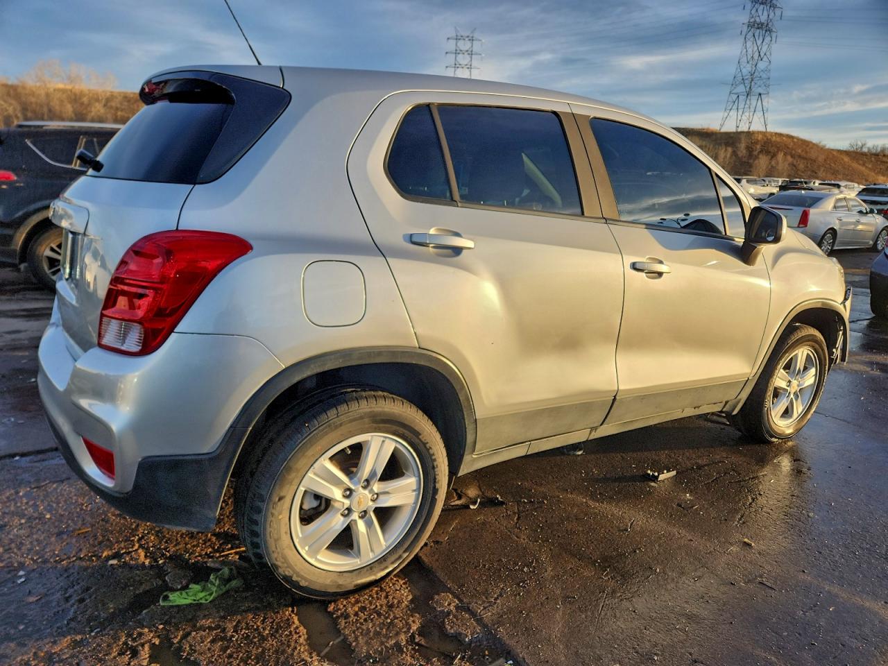 2020 CHEVROLET TRAX LS photo 5
