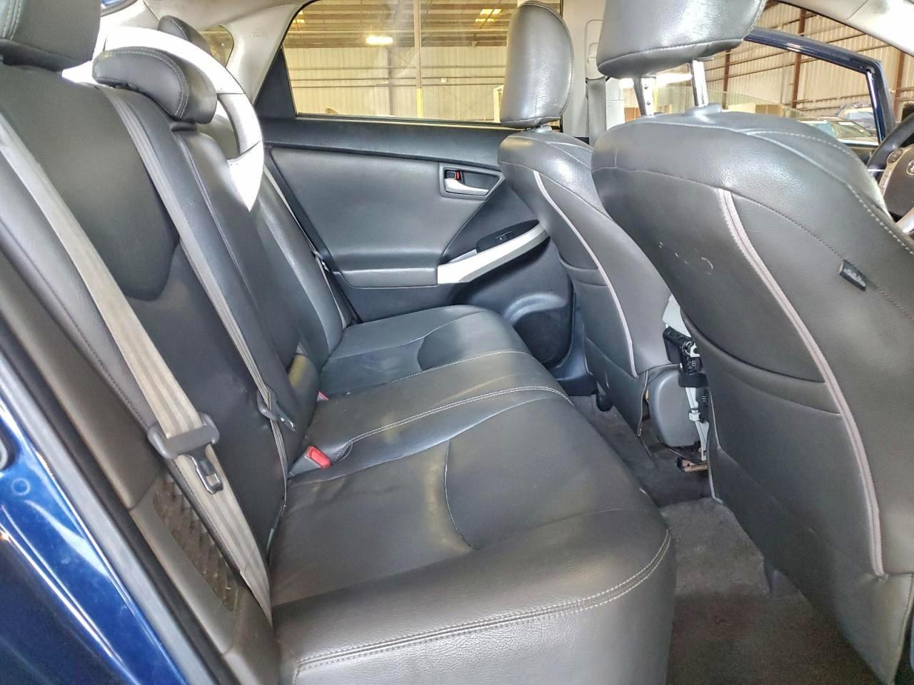 2013 TOYOTA PRIUS photo 10