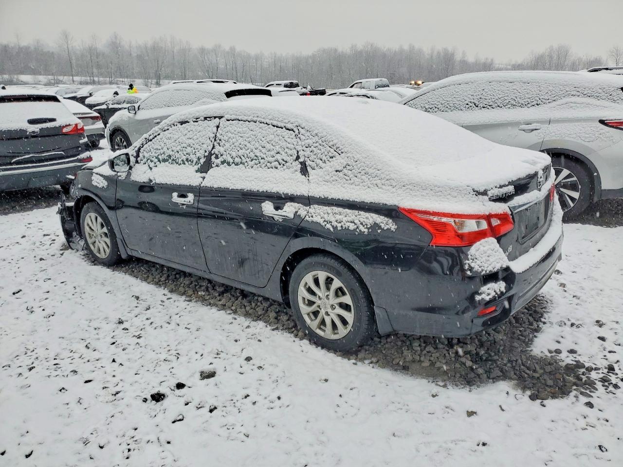 2018 NISSAN SENTRA S photo 2