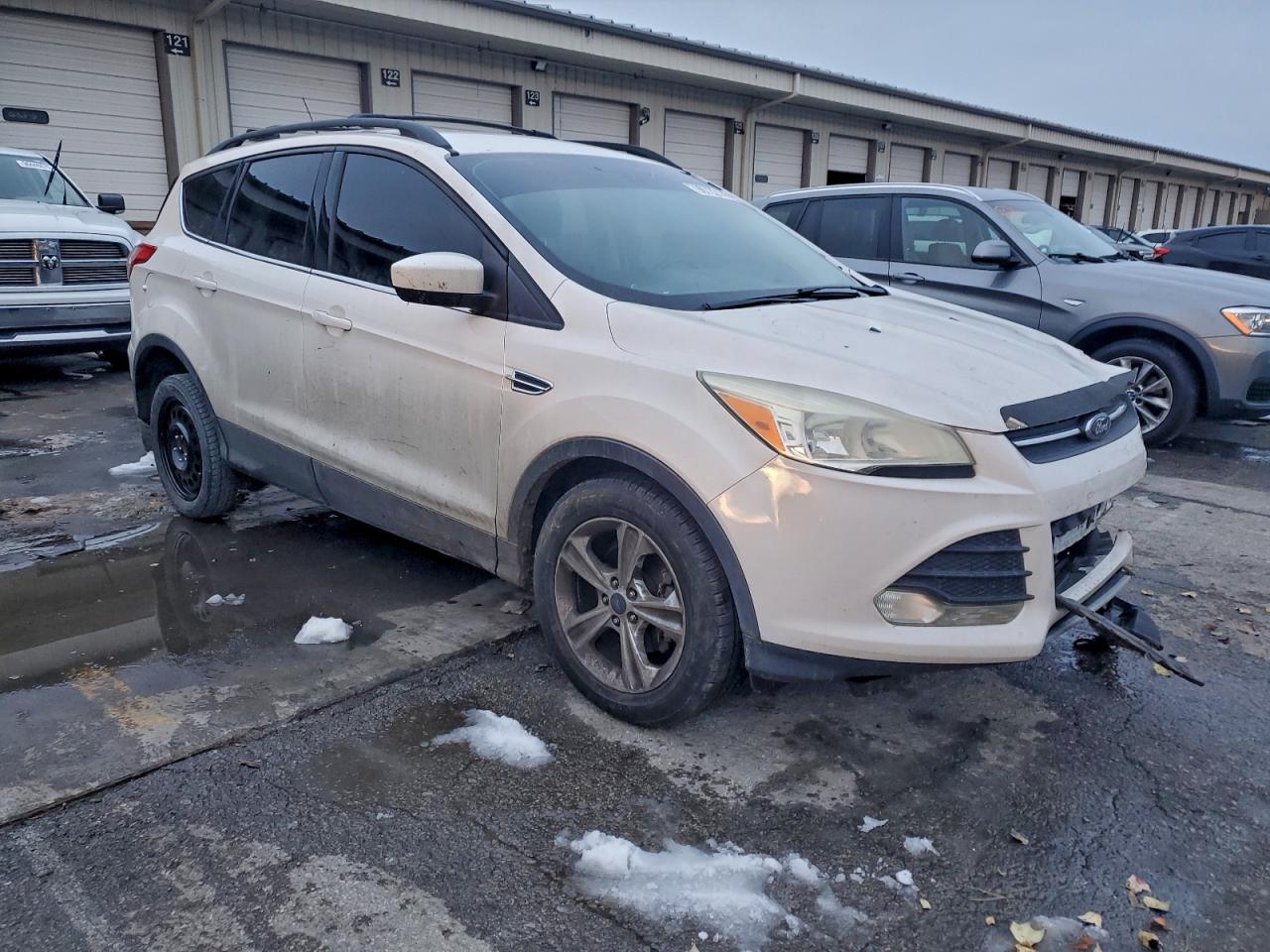 2013 FORD ESCAPE SE photo 4