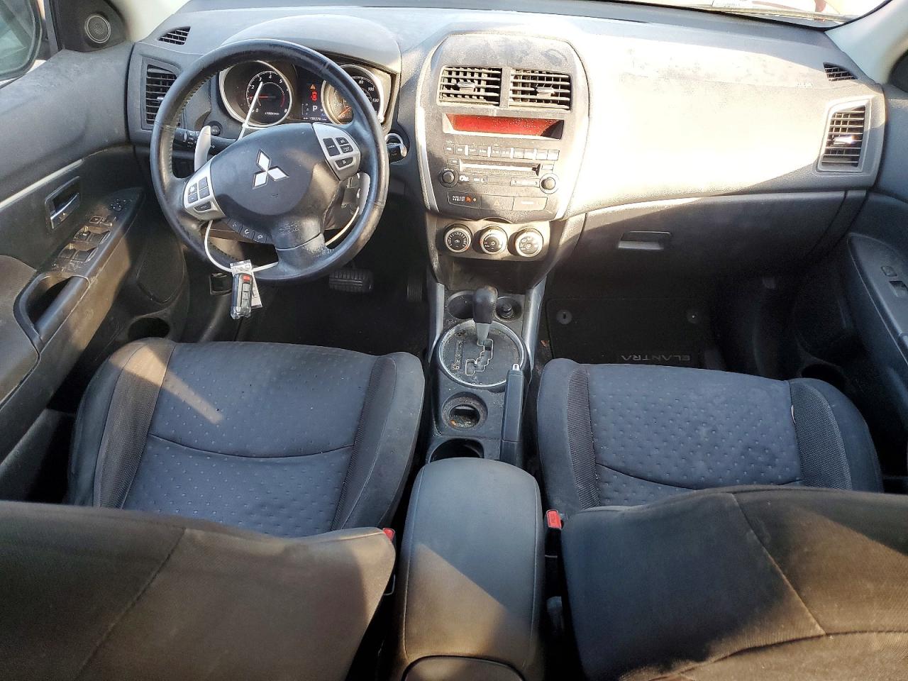 2011 MITSUBISHI OUTLANDER SPORT SE photo 8