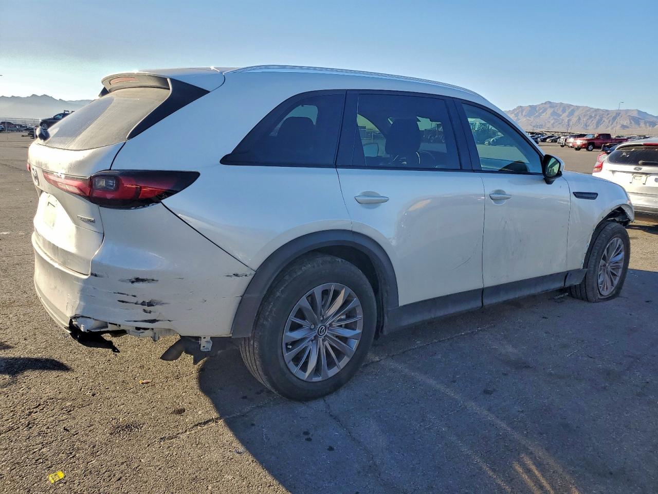 2024 MAZDA CX-90 PREFERRED photo 3