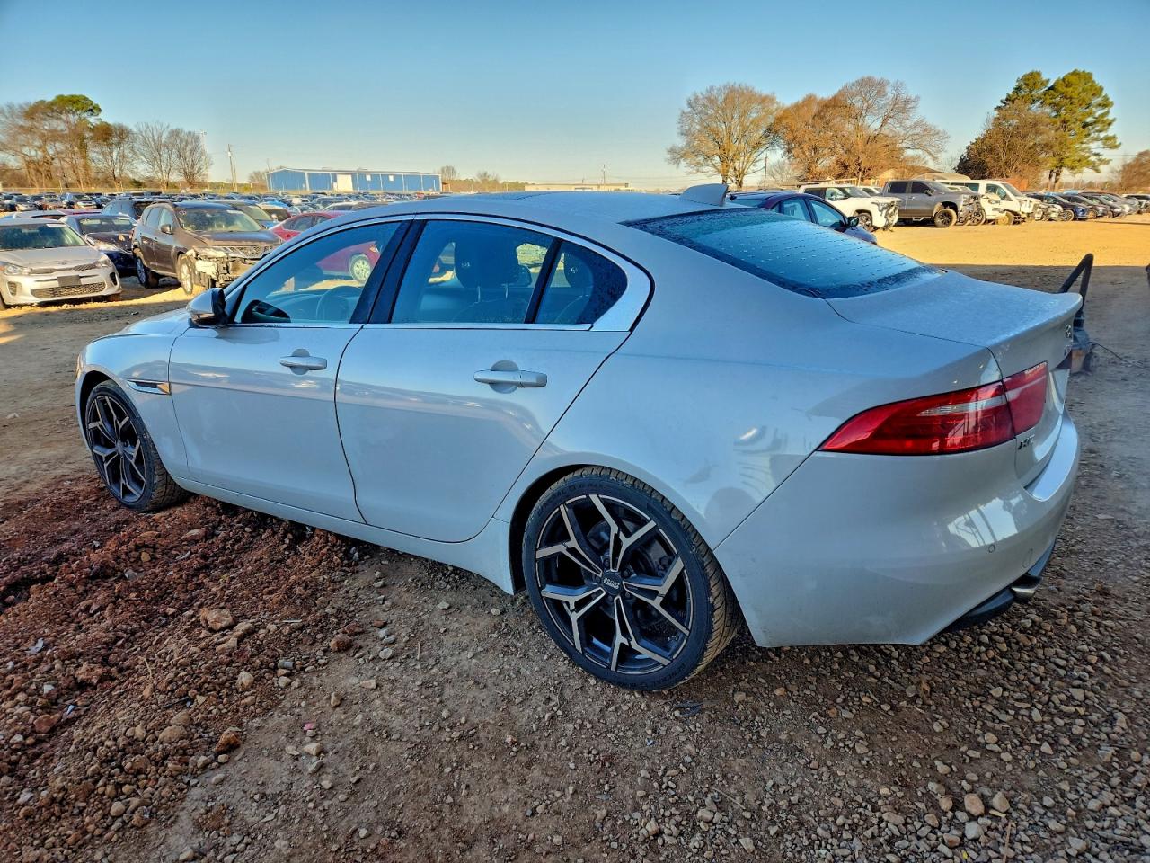 2017 JAGUAR XE FIRST EDITION photo 2