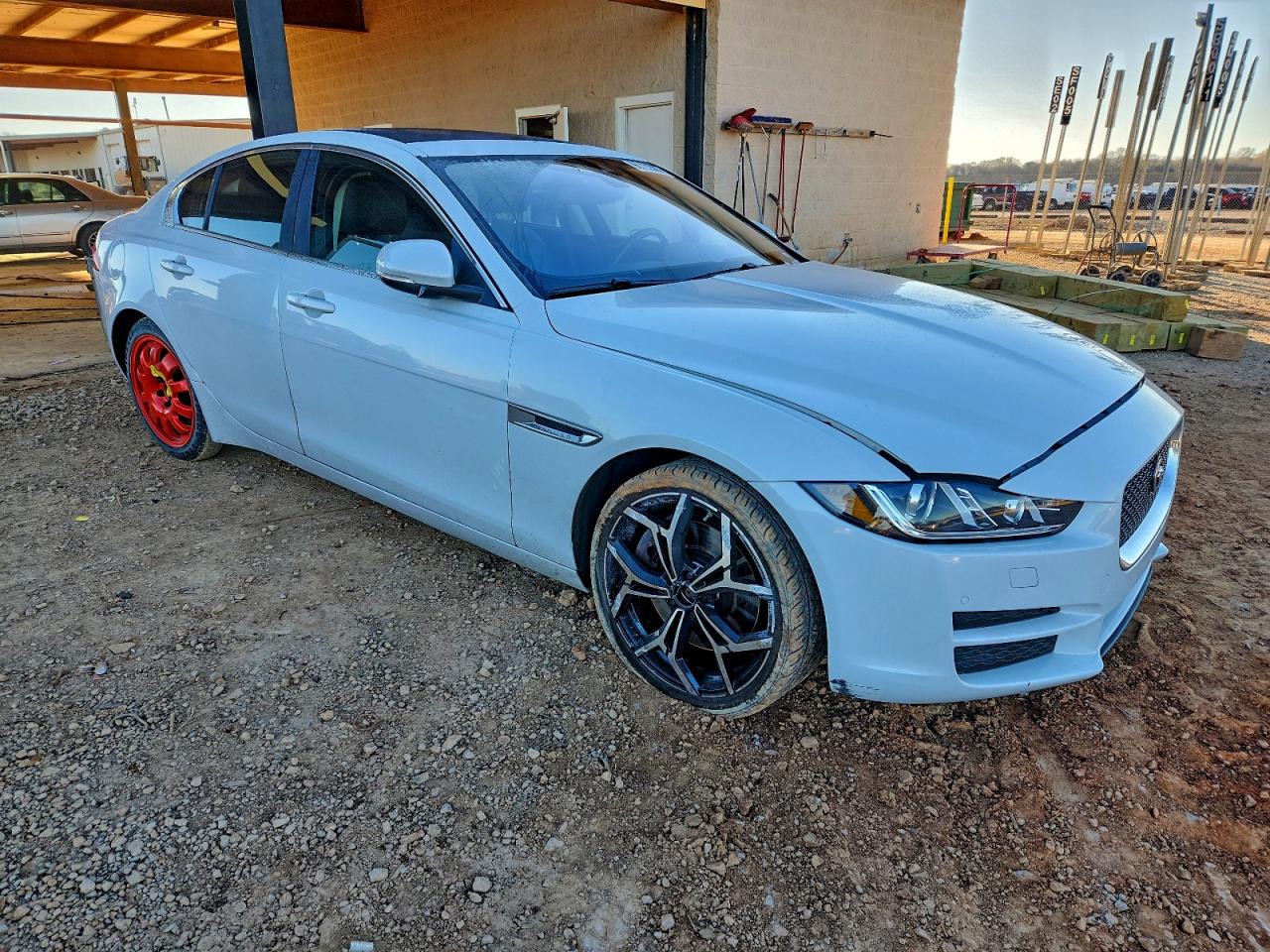 2017 JAGUAR XE FIRST EDITION photo 4