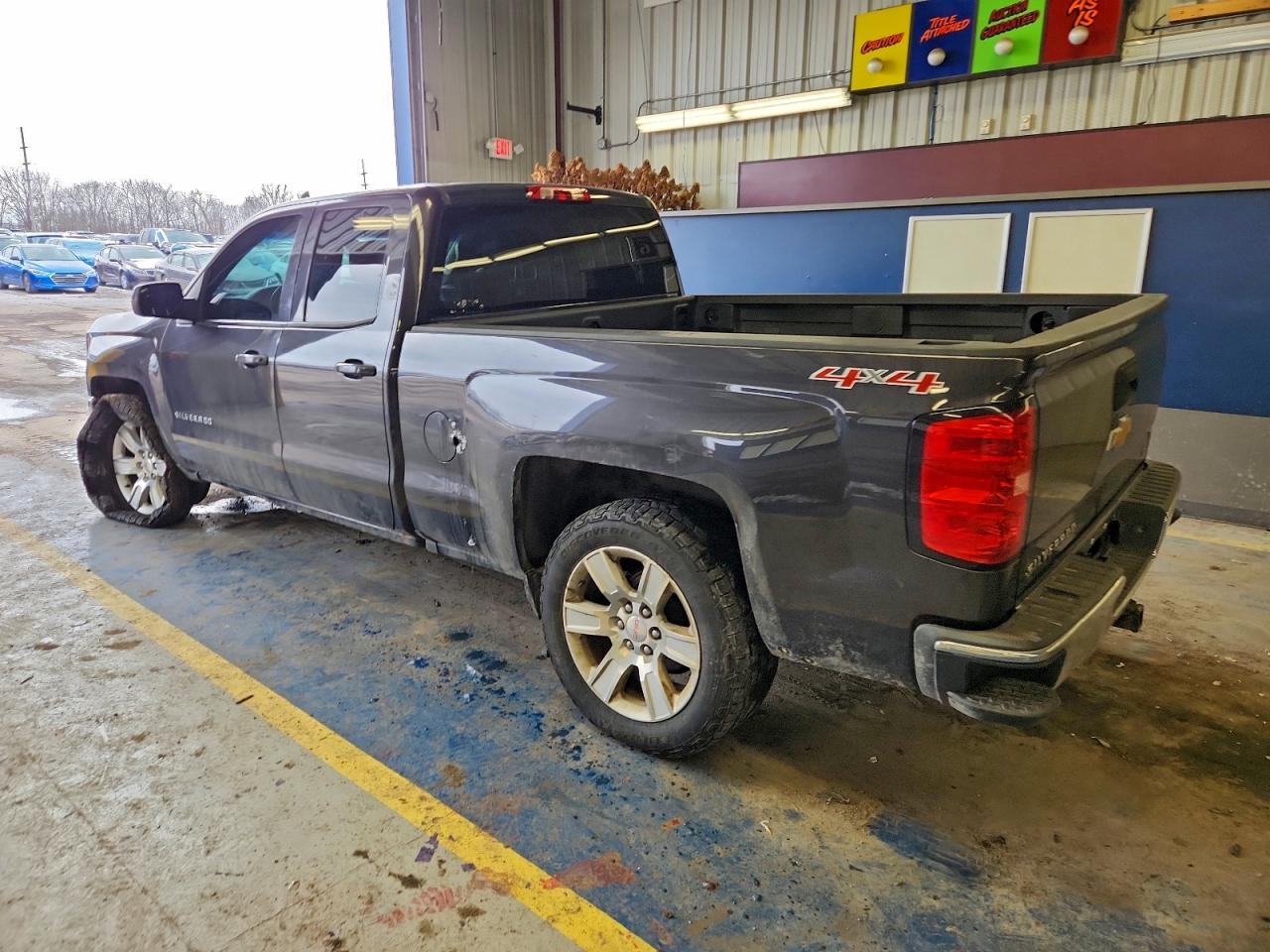 2016 CHEVROLET SILVERADO K1500 LT photo 2