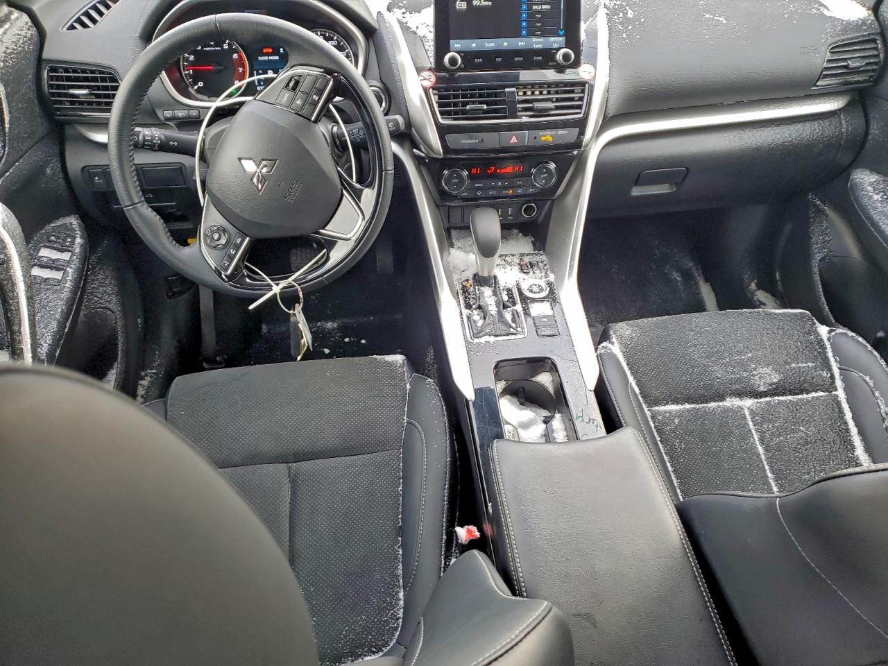 2025 MITSUBISHI ECLIPSE CROSS SE photo 8