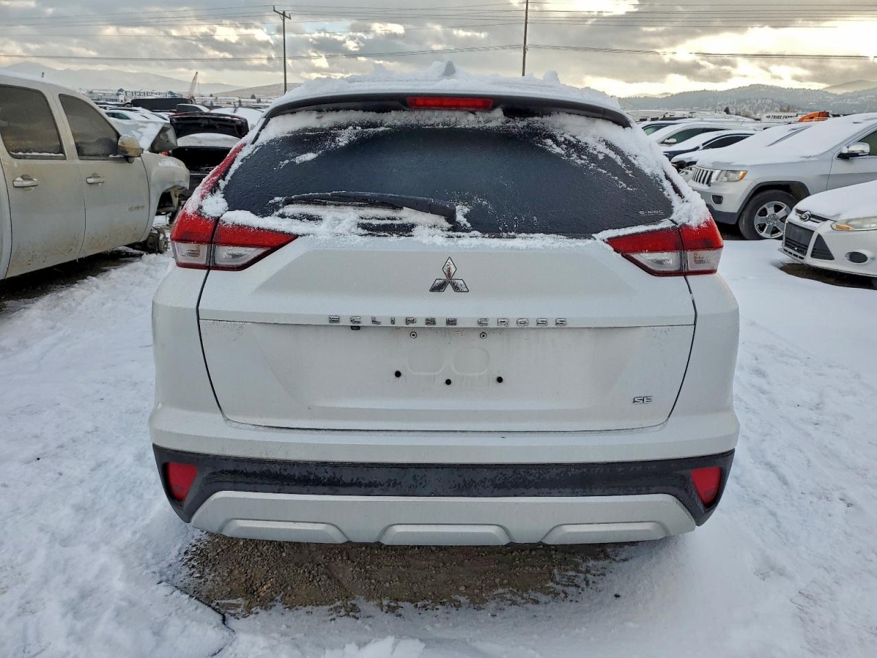 2025 MITSUBISHI ECLIPSE CROSS SE photo 6