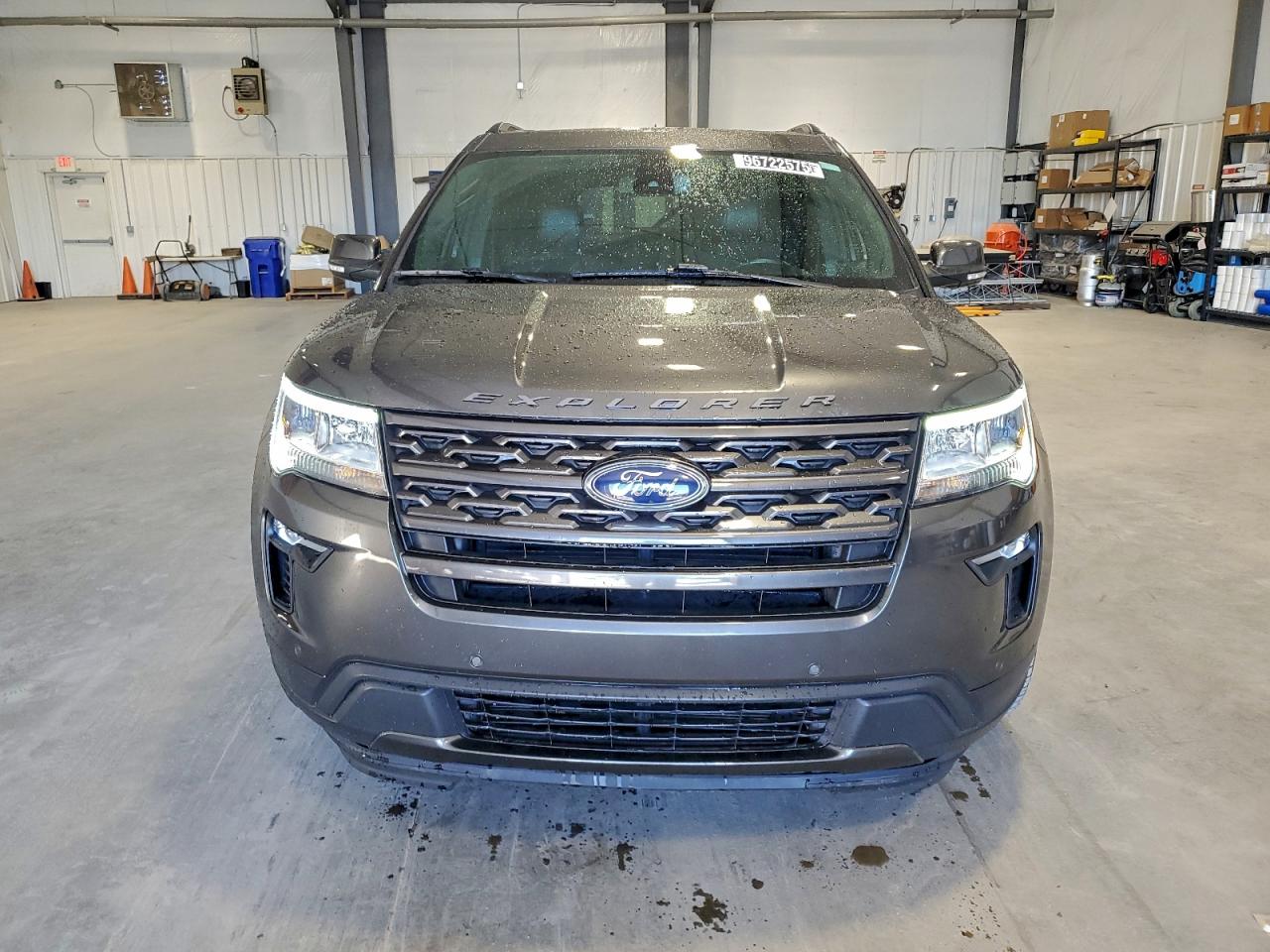 2018 FORD EXPLORER XLT photo 5