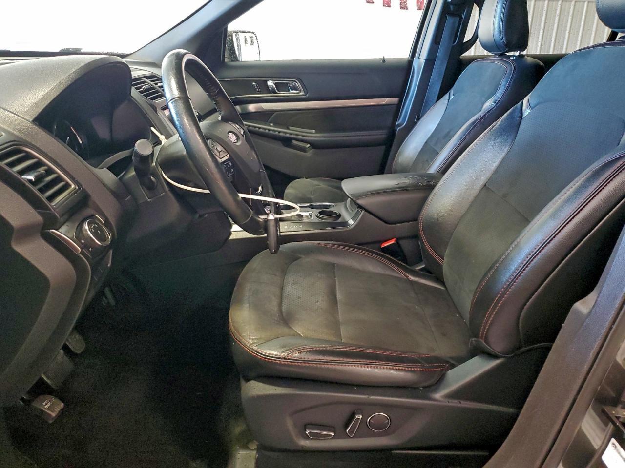 2018 FORD EXPLORER XLT photo 7