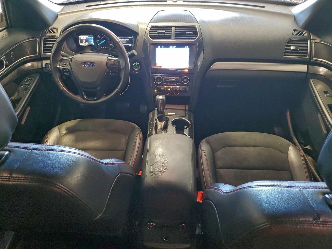 2018 FORD EXPLORER XLT photo 8