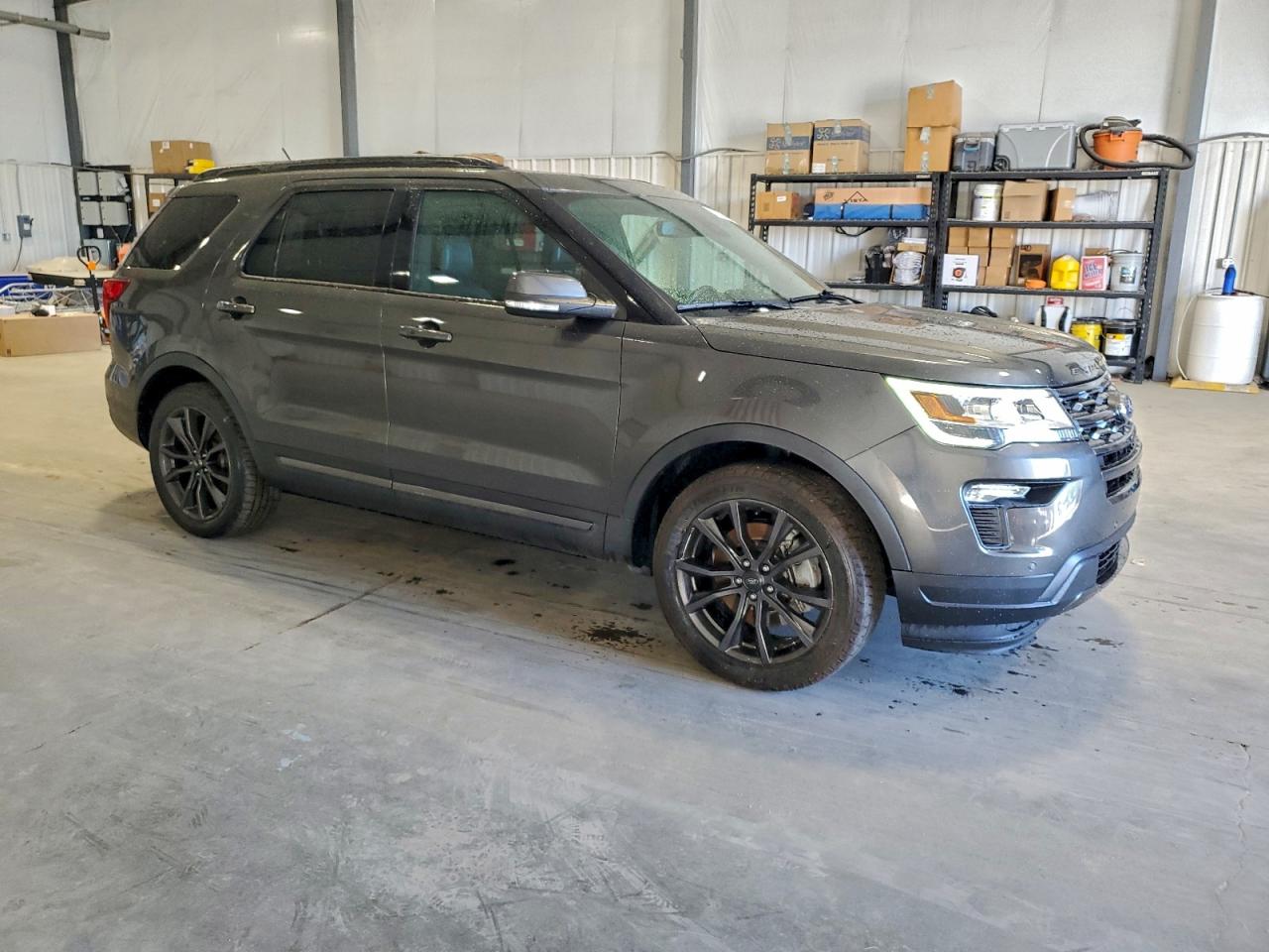 2018 FORD EXPLORER XLT photo 4