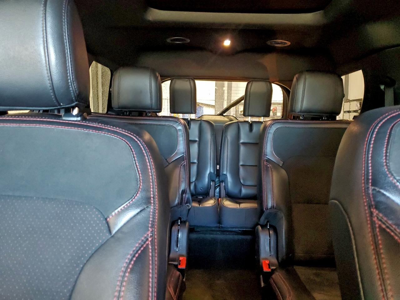 2018 FORD EXPLORER XLT photo 10