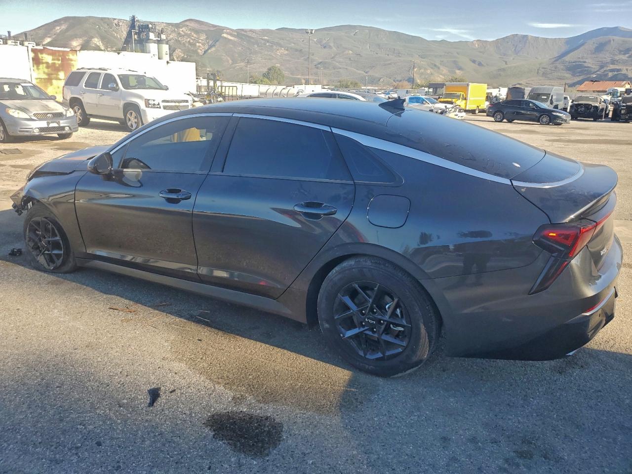 2025 KIA K5 LXS photo 2