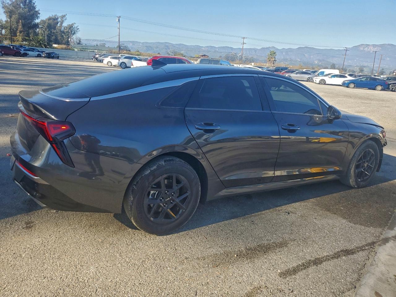 2025 KIA K5 LXS photo 3