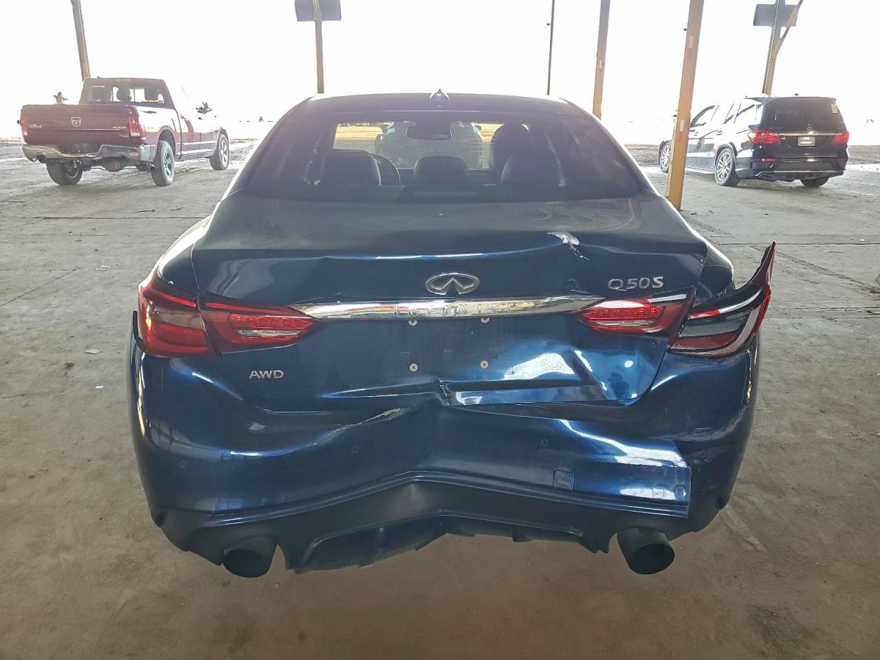 2018 INFINITI Q50 LUXE photo 6
