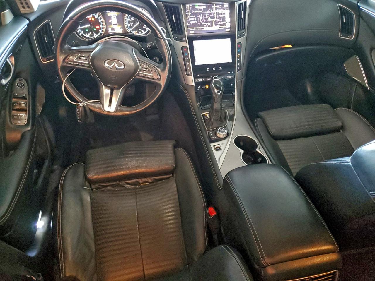 2018 INFINITI Q50 LUXE photo 8