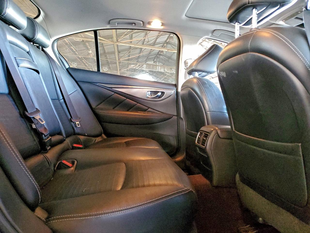 2018 INFINITI Q50 LUXE photo 10