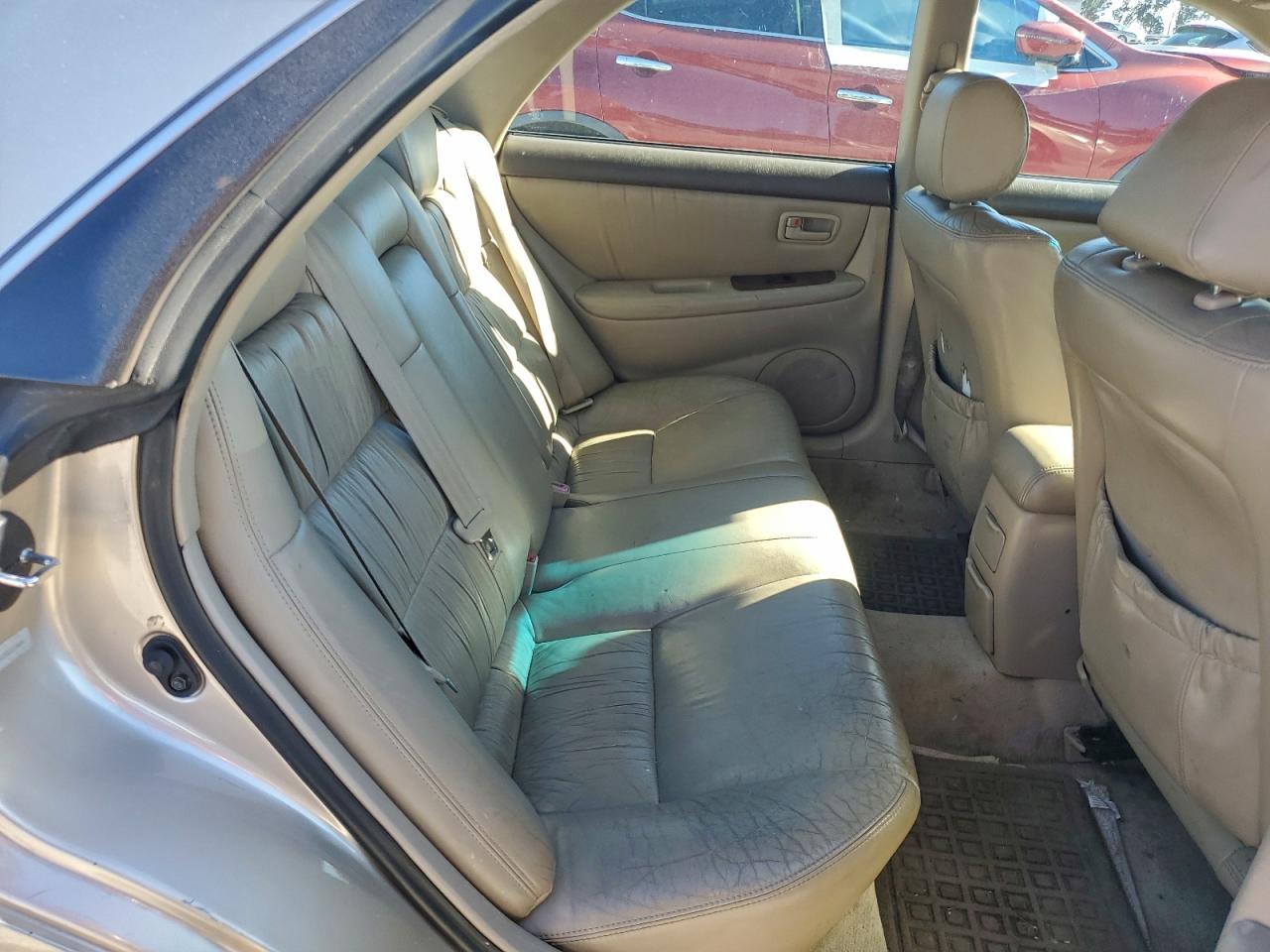 2001 LEXUS ES 300 photo 10