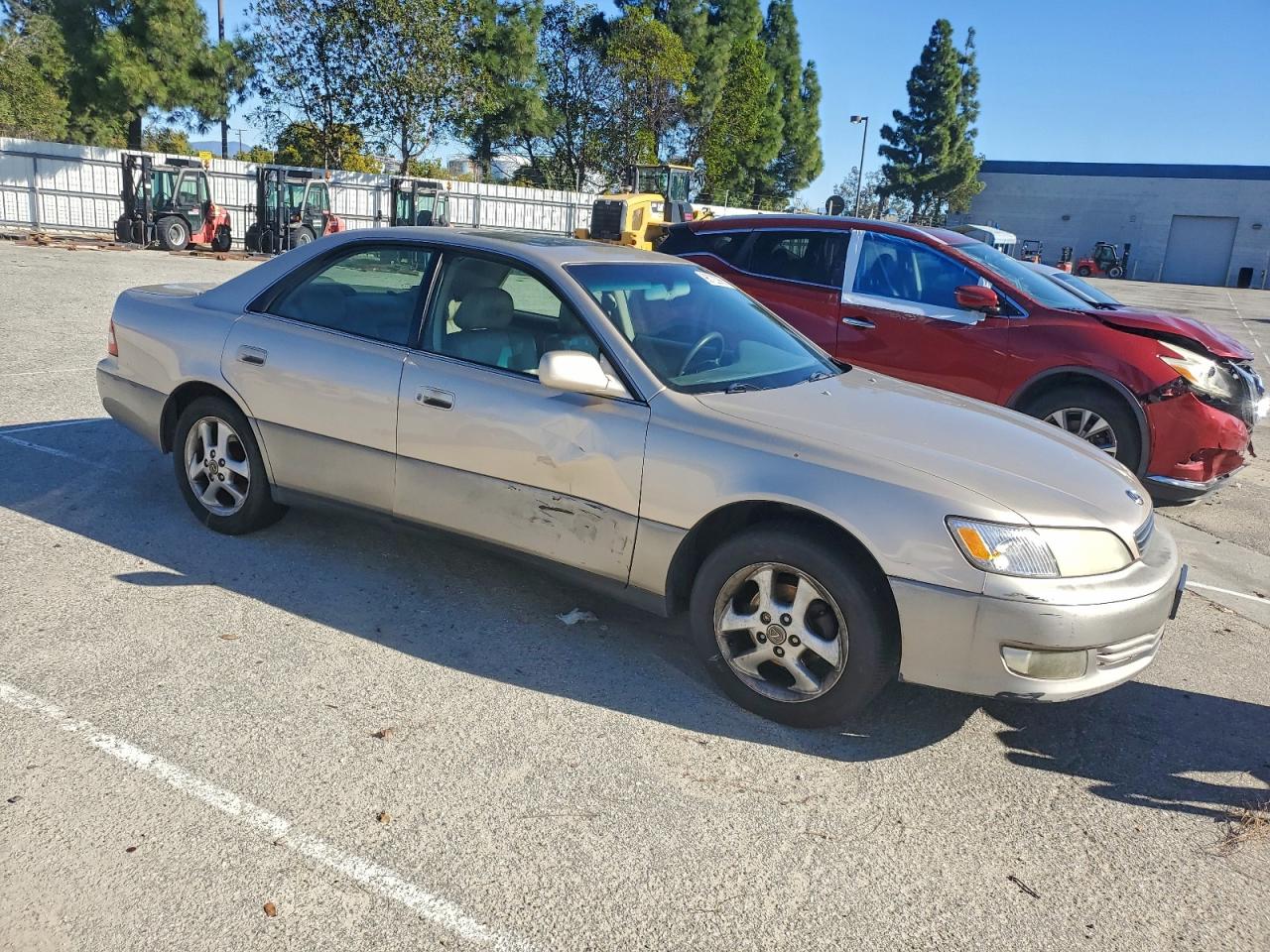 2001 LEXUS ES 300 photo 4