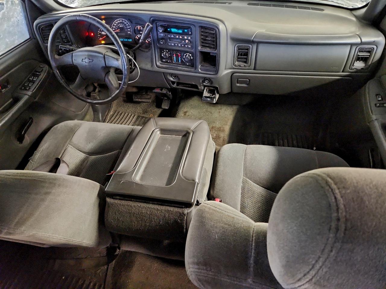 2004 CHEVROLET SILVERADO K1500 photo 8