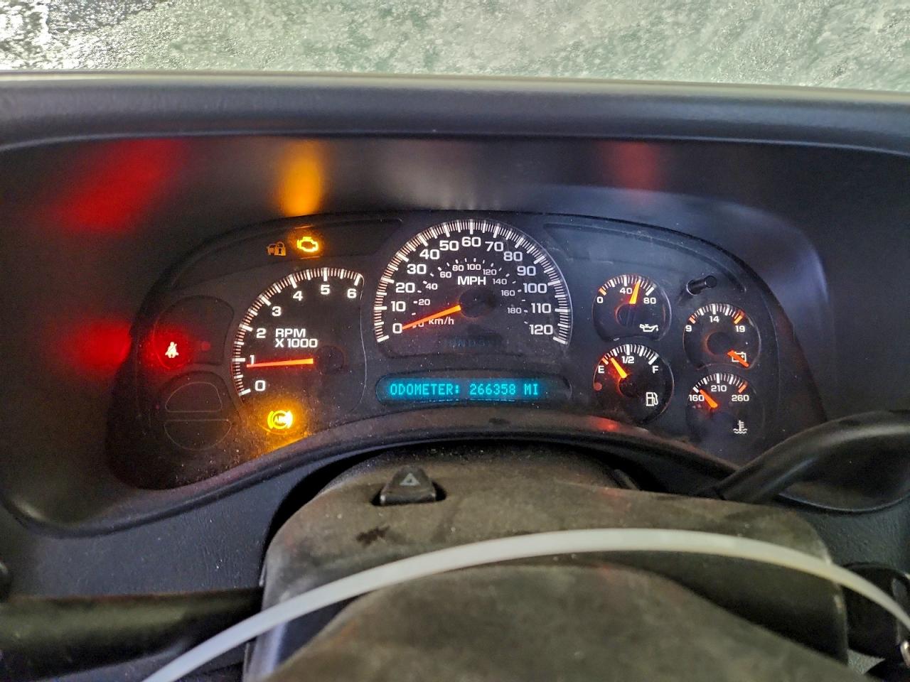 2004 CHEVROLET SILVERADO K1500 photo 9