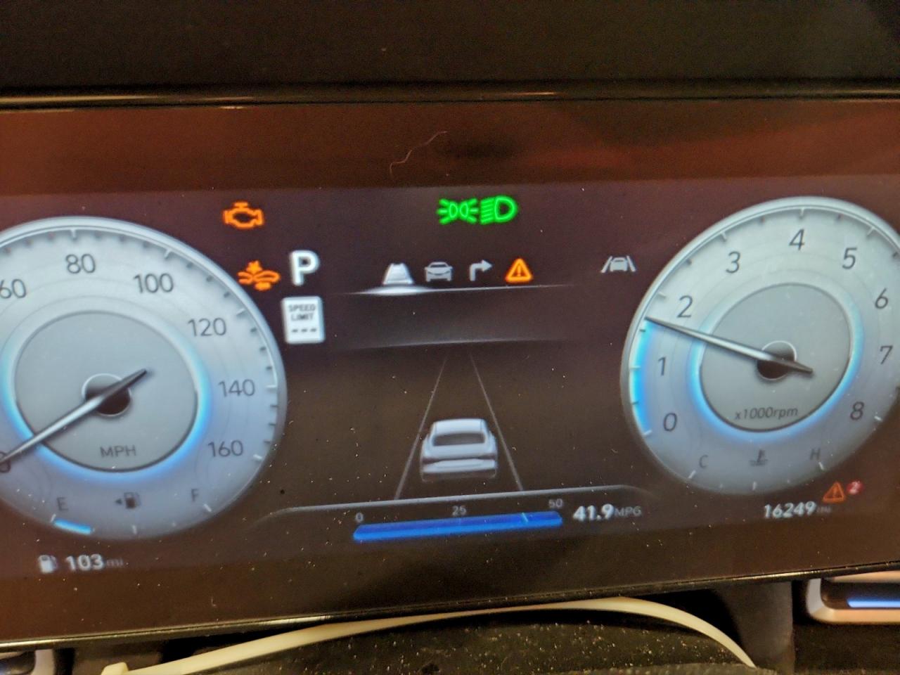 2024 HYUNDAI ELANTRA SEL photo 9