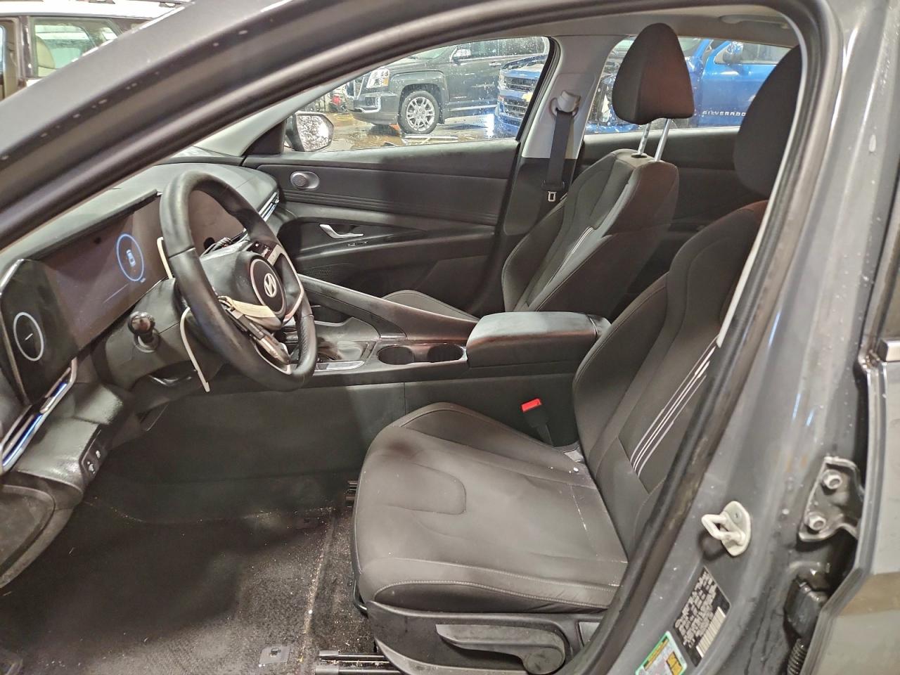2024 HYUNDAI ELANTRA SEL photo 7