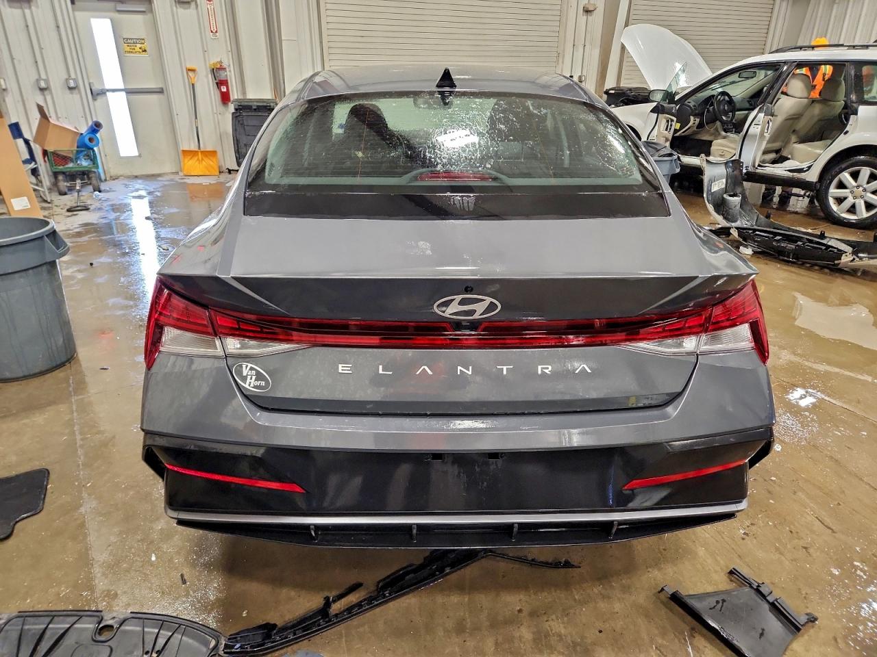 2024 HYUNDAI ELANTRA SEL photo 6