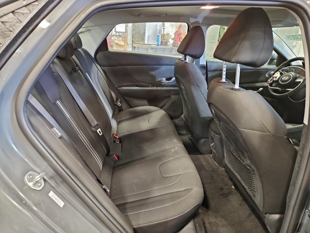 2024 HYUNDAI ELANTRA SEL photo 10