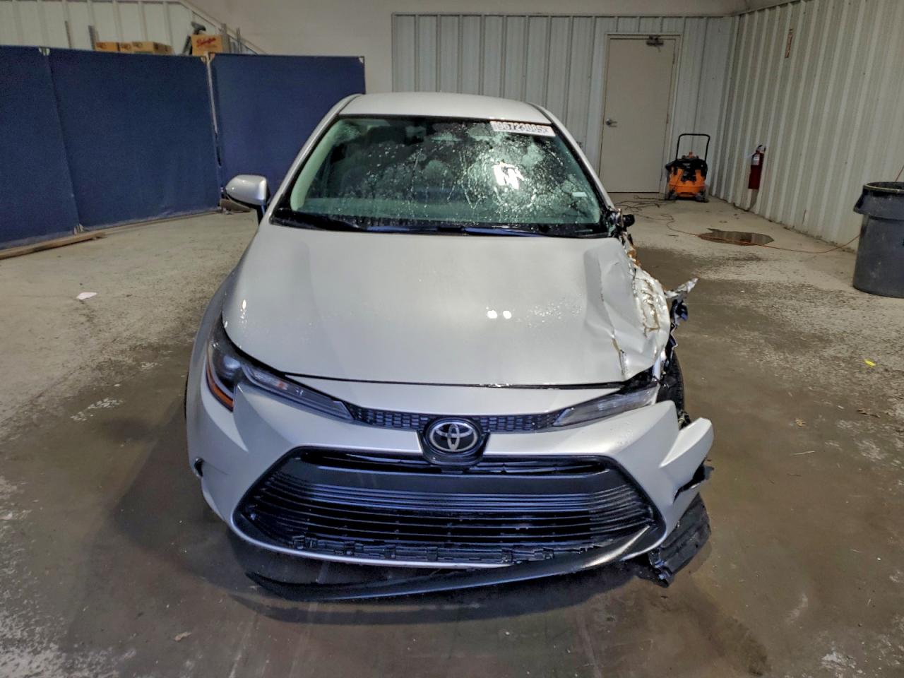 2024 TOYOTA COROLLA LE photo 5