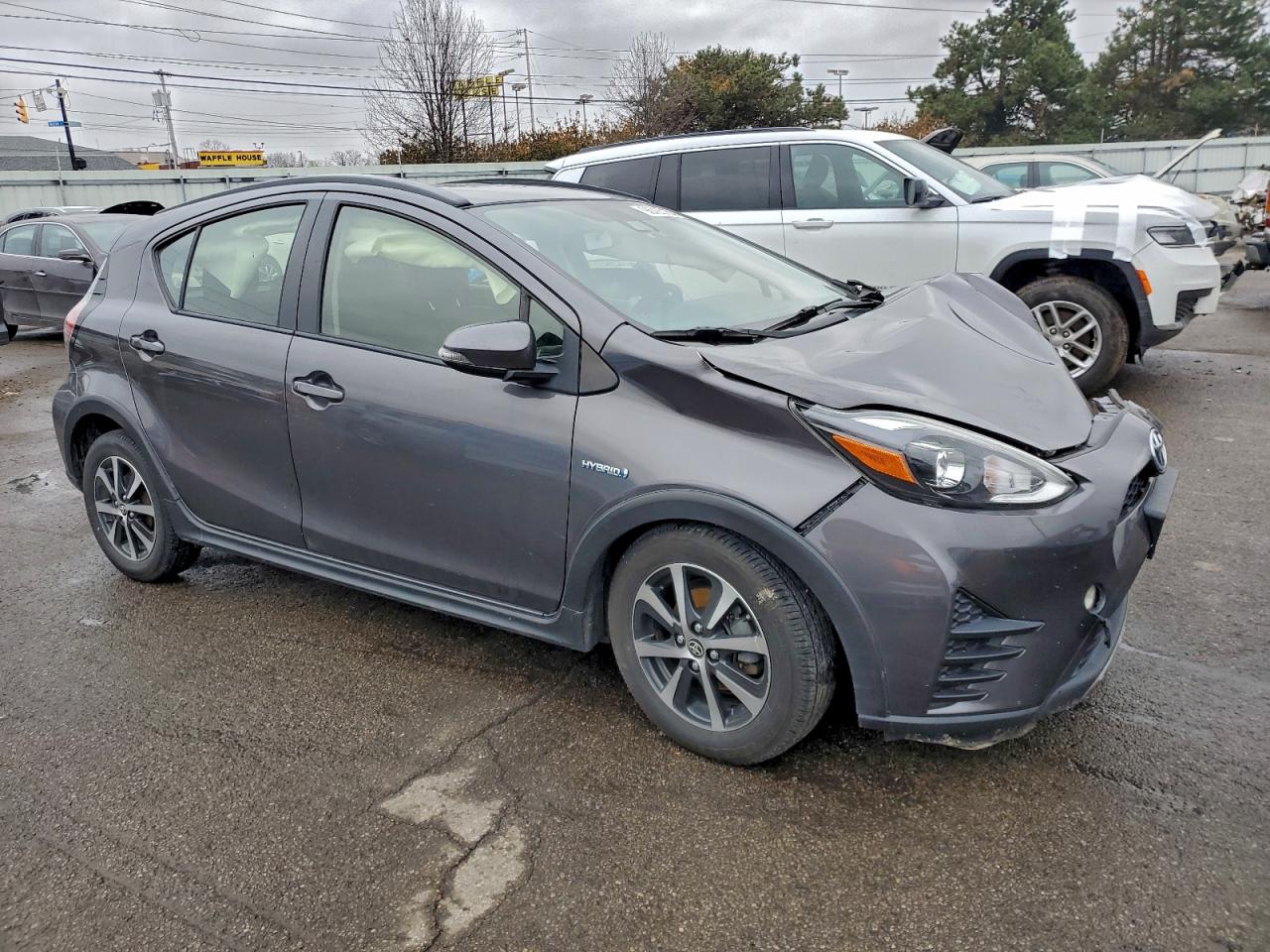 2018 TOYOTA PRIUS C photo 4