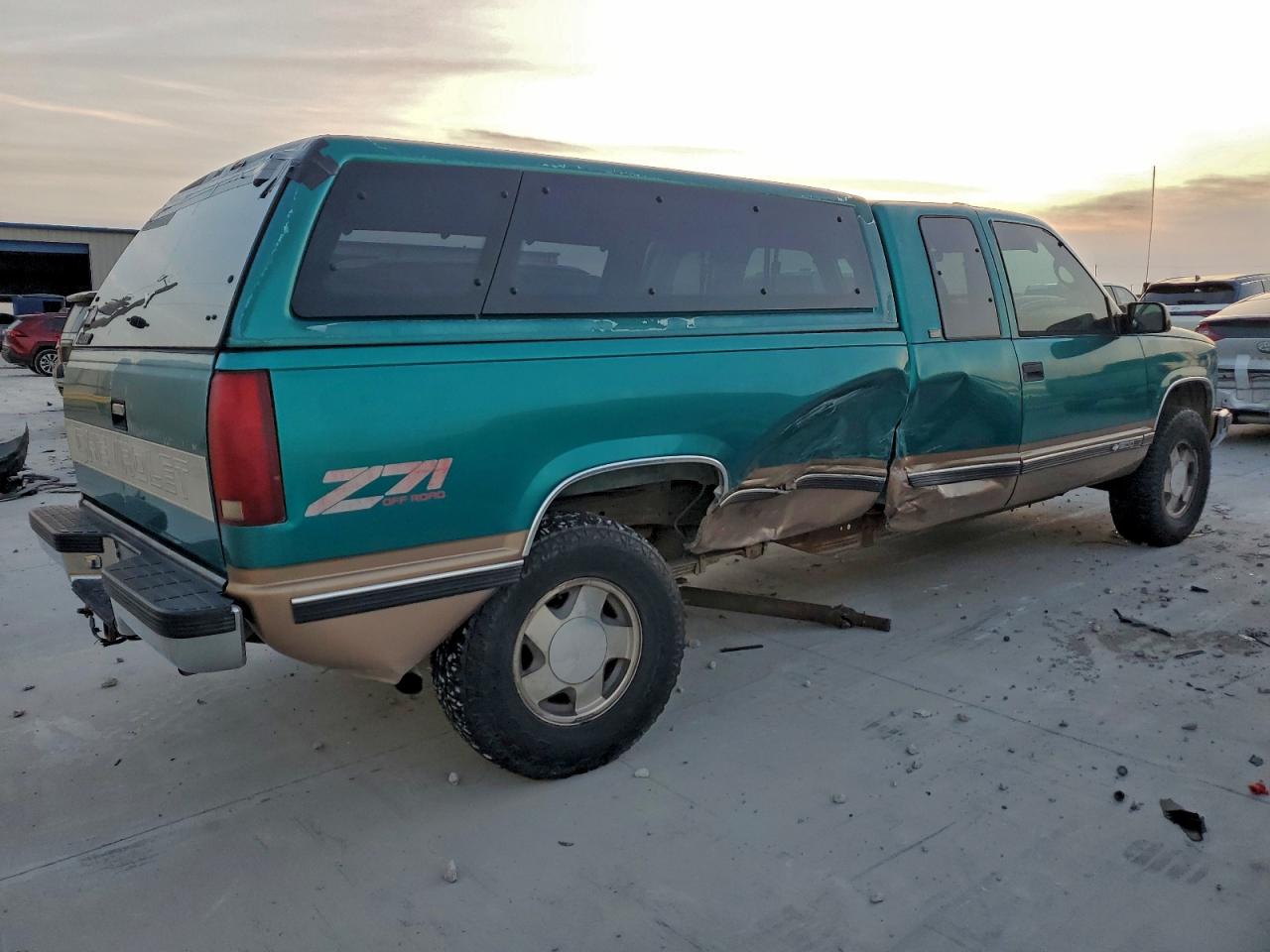 1996 CHEVROLET GMT-400 K1500 photo 3