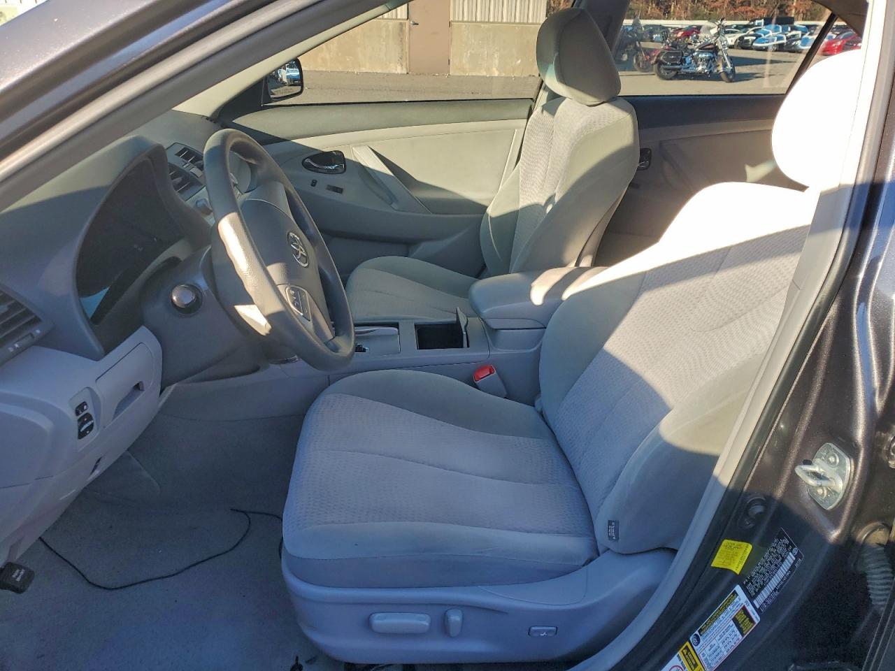 2011 TOYOTA CAMRY BASE photo 7