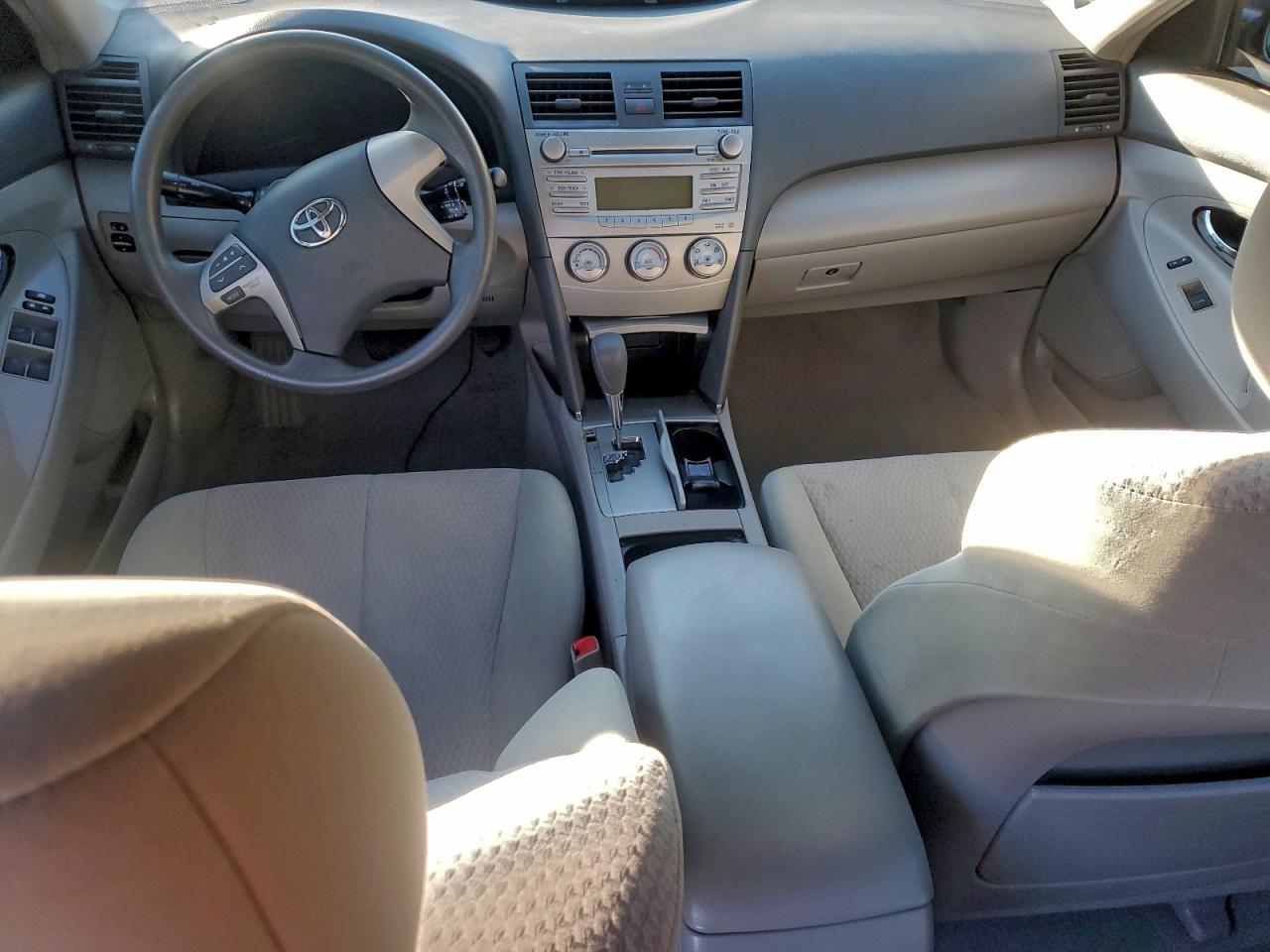 2011 TOYOTA CAMRY BASE photo 8
