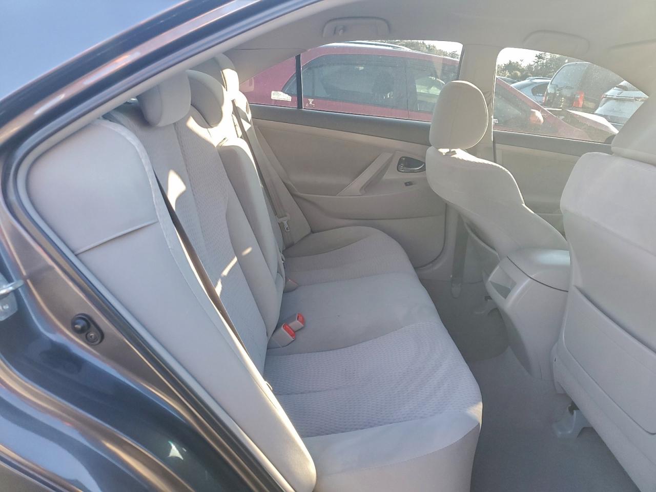 2011 TOYOTA CAMRY BASE photo 10