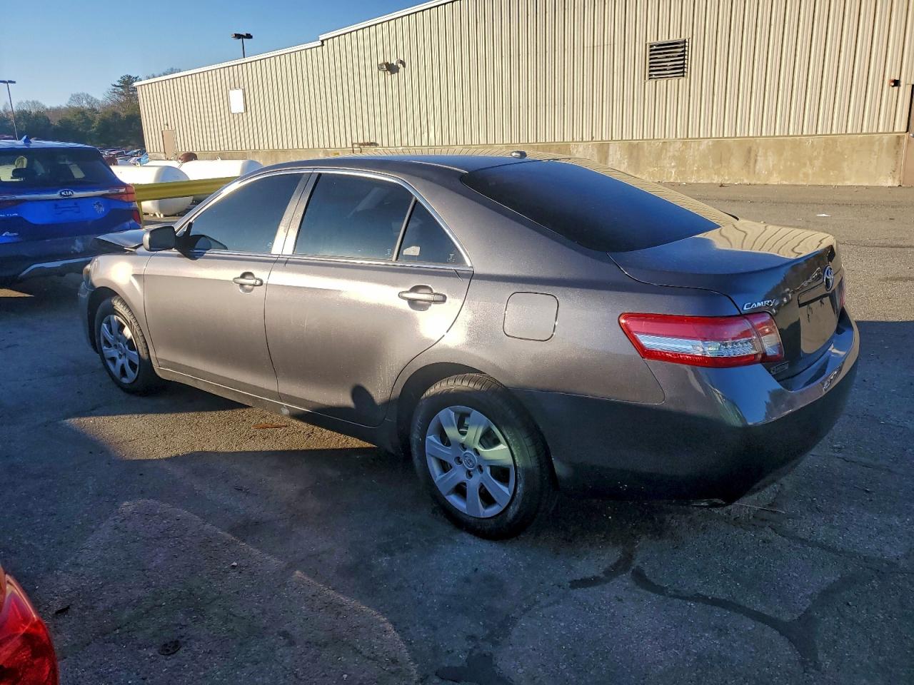 2011 TOYOTA CAMRY BASE photo 2