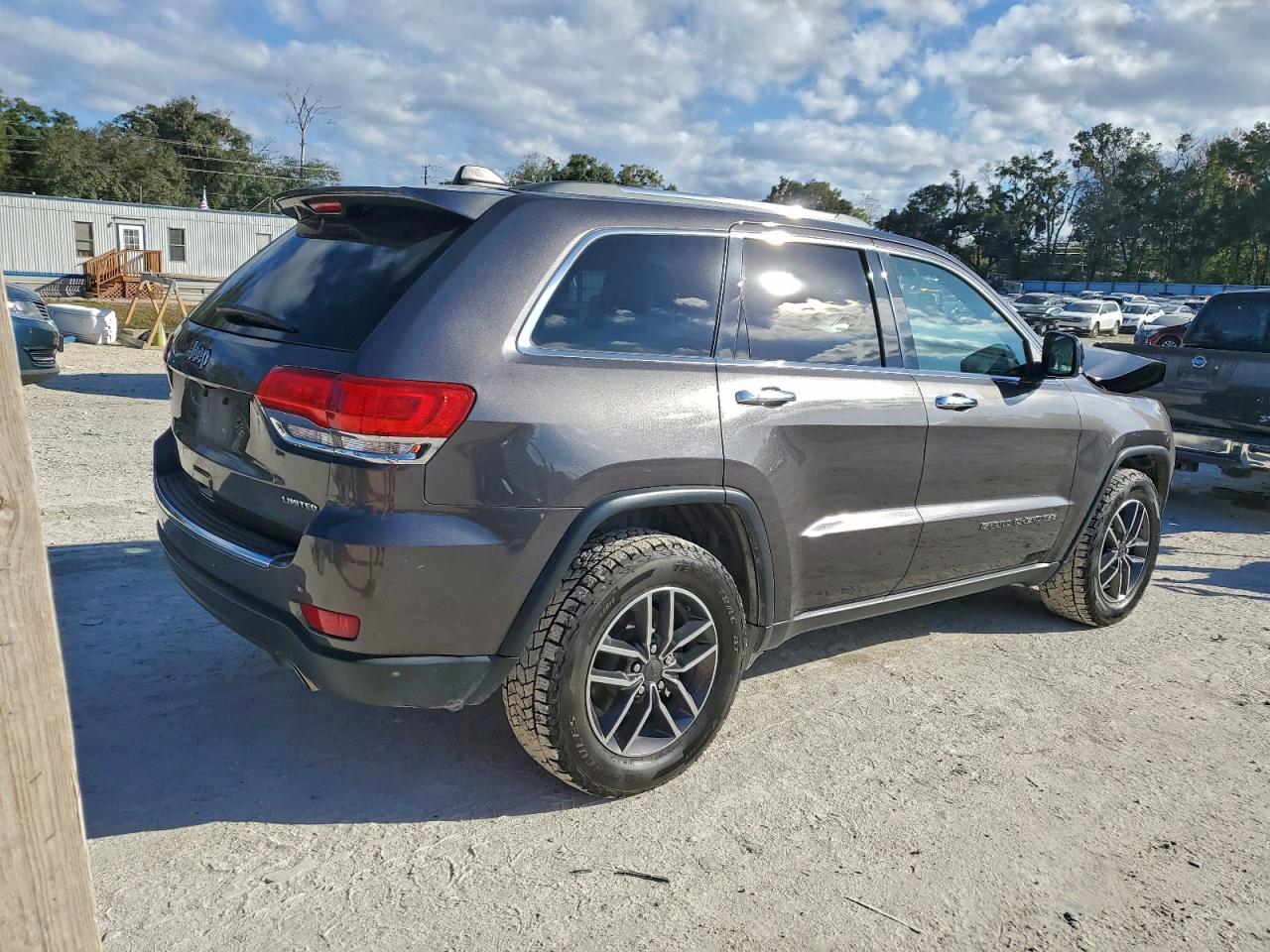 2019 JEEP GRAND CHEROKEE LIMITED photo 3
