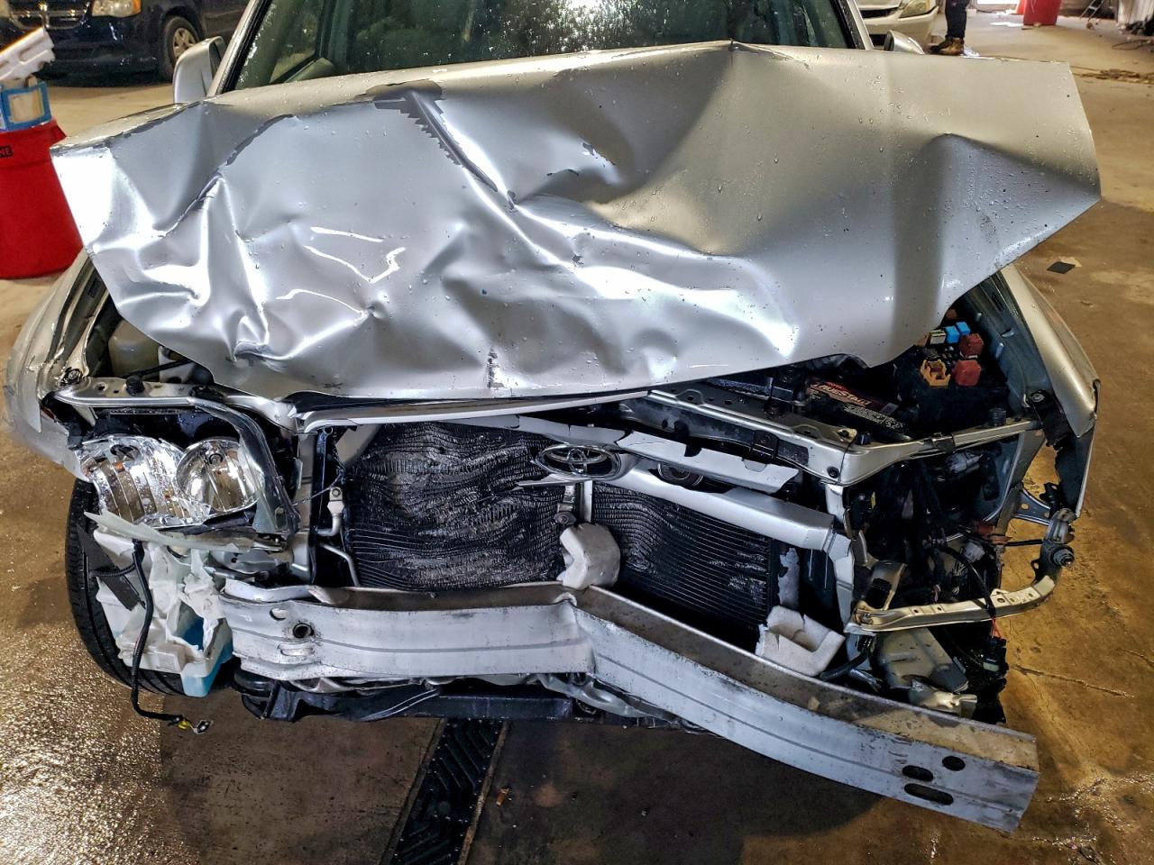 2004 TOYOTA HIGHLANDER photo 12