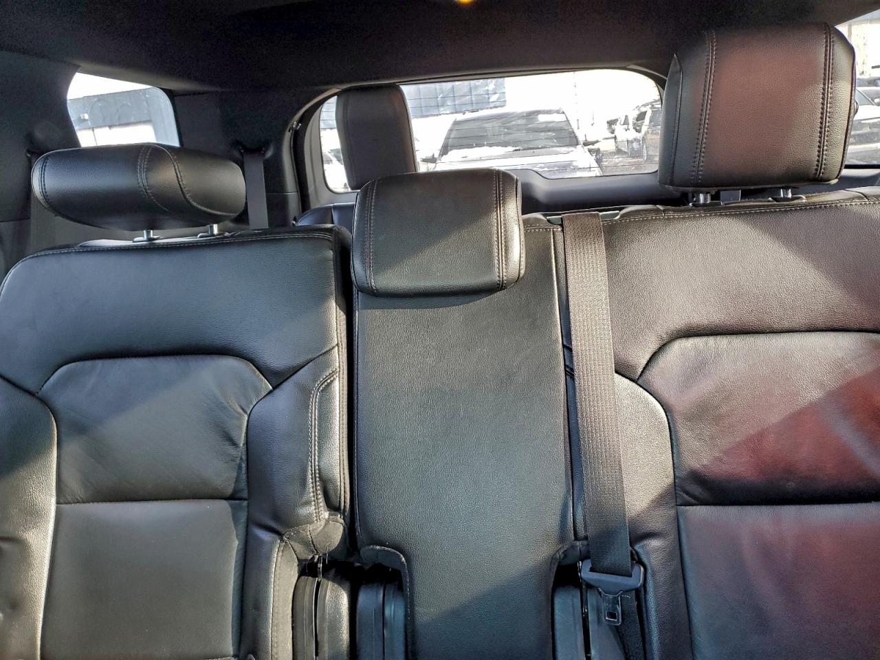 2017 FORD EXPLORER XLT photo 10