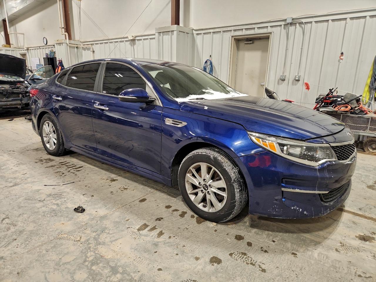 2016 KIA OPTIMA LX photo 4