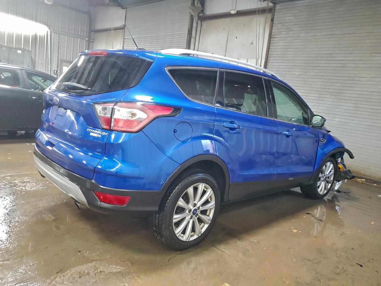 2017 FORD ESCAPE TITANIUM photo 3